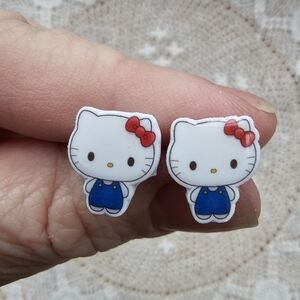 HK earrings post. NWOT